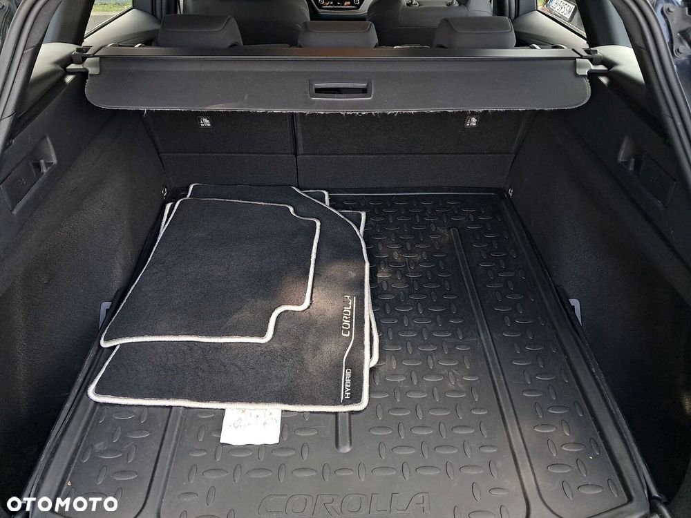 Toyota Corolla 1.8 Hybrid Comfort - 12