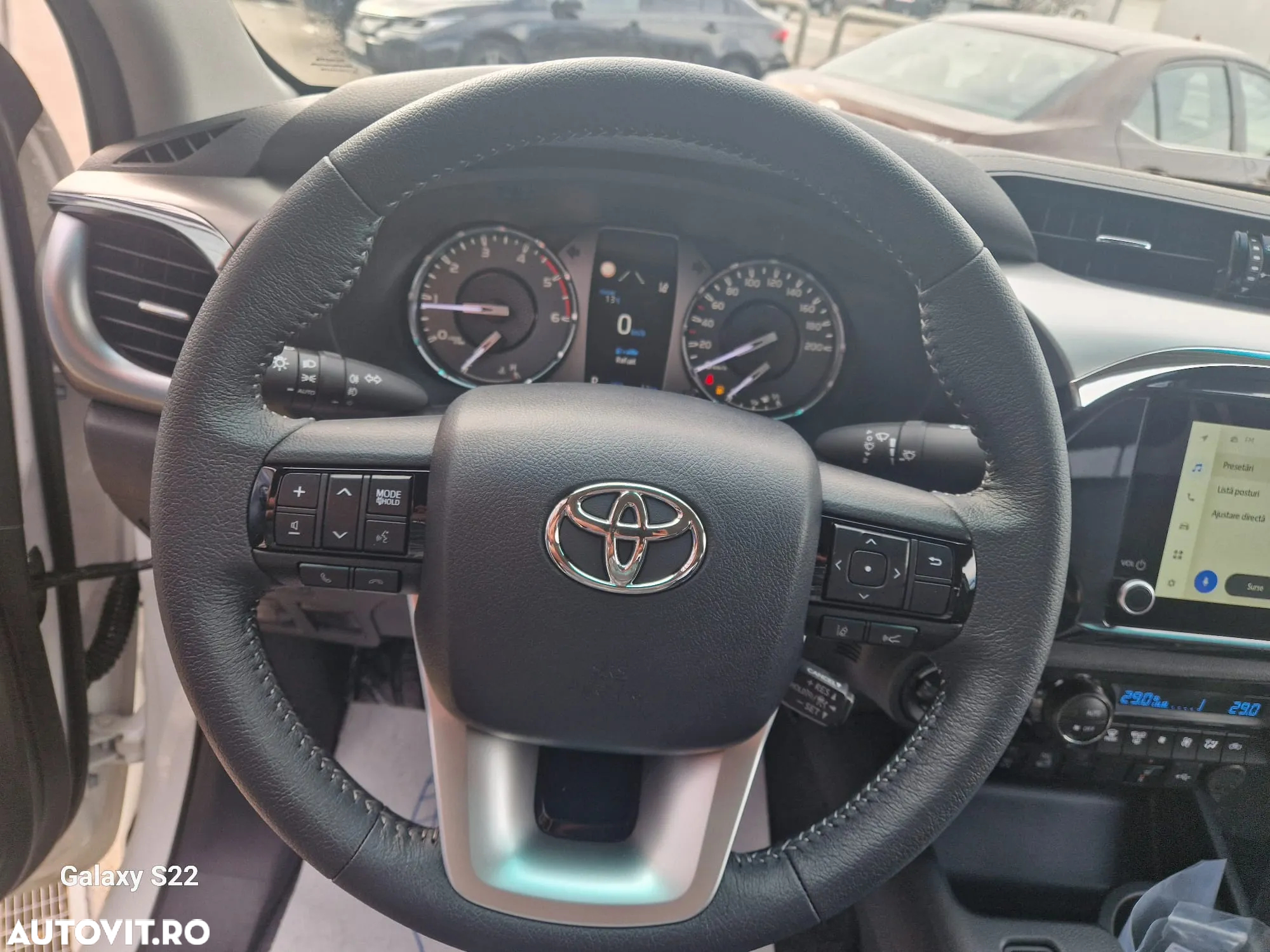 Toyota Hilux 2.8D 204CP 4x4 Double Cab AT MHEV Executive - 12