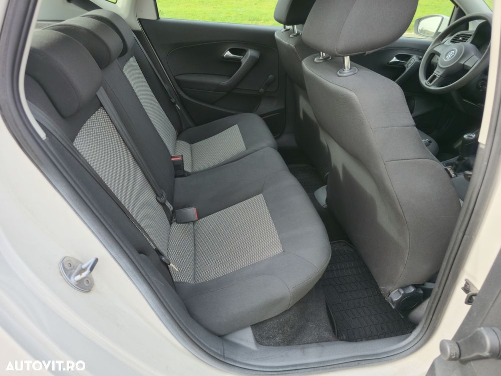 Volkswagen Polo 1.2 Attractive - 10