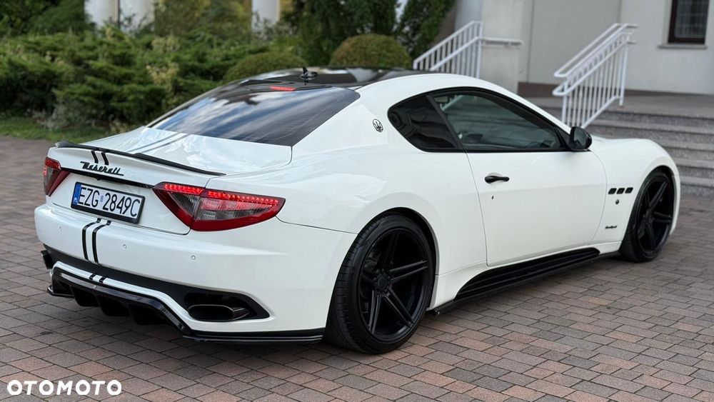 Maserati GranTurismo S - 5