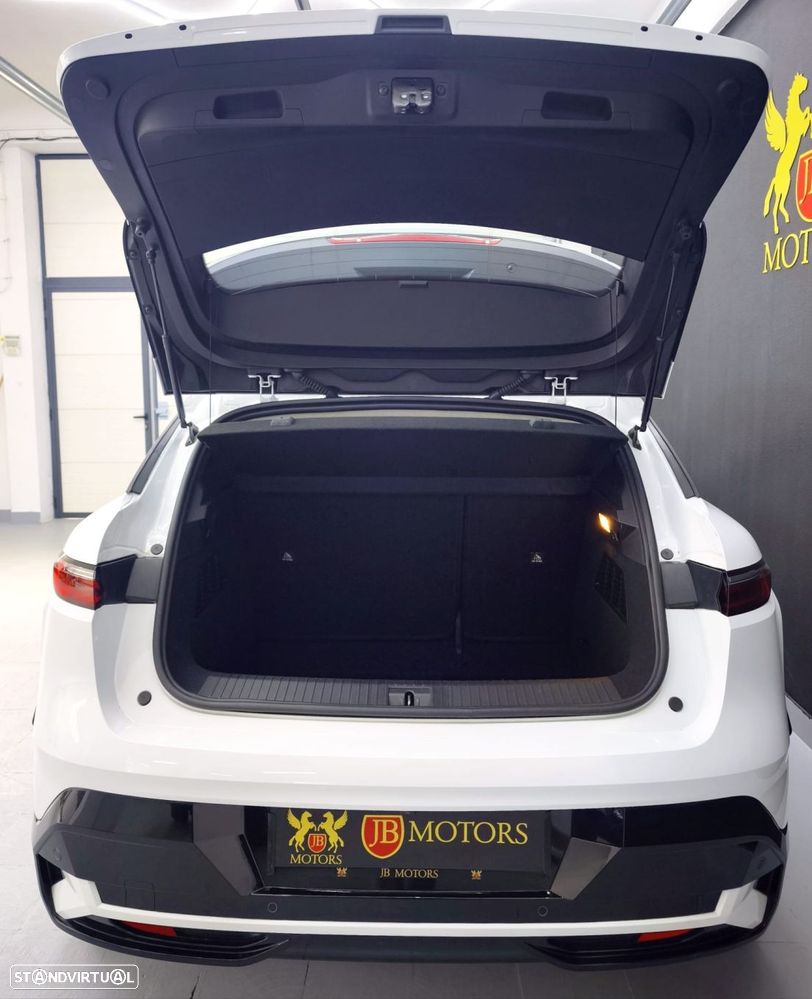 Renault Mégane E-Tech - 6