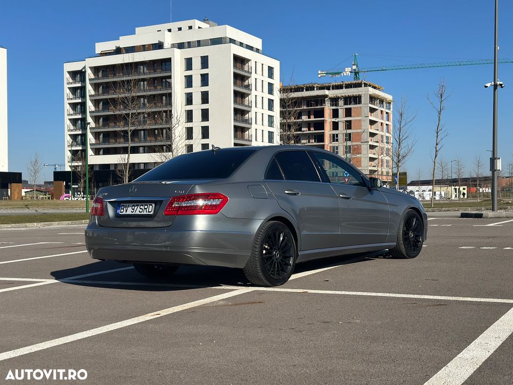 Mercedes-Benz E 220 CDI DPF BlueEFFICIENCY Automatik Avantgarde - 4
