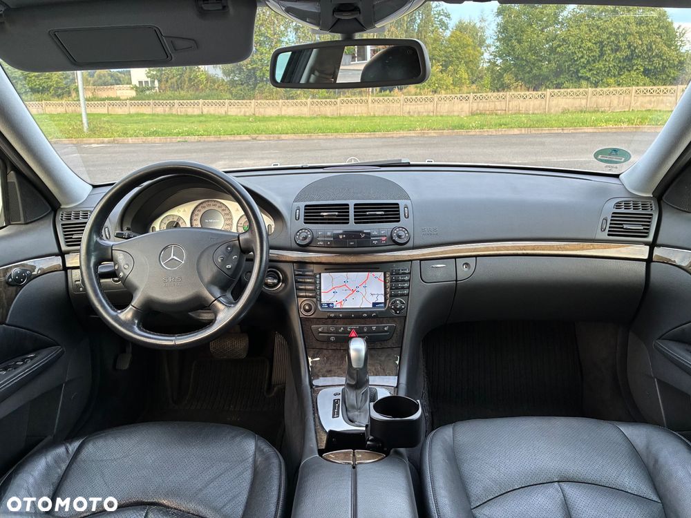 Mercedes-Benz Klasa E 320 CDI T Avantgarde - 16