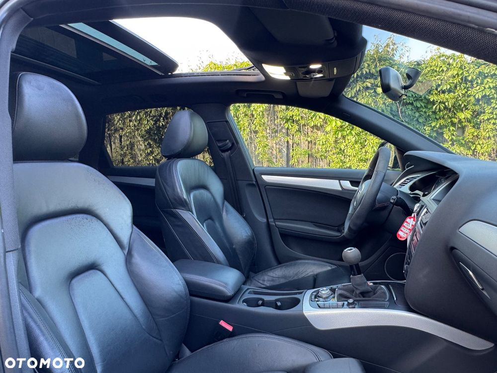 Audi A4 Avant 3.2 FSI quattro Ambiente - 17