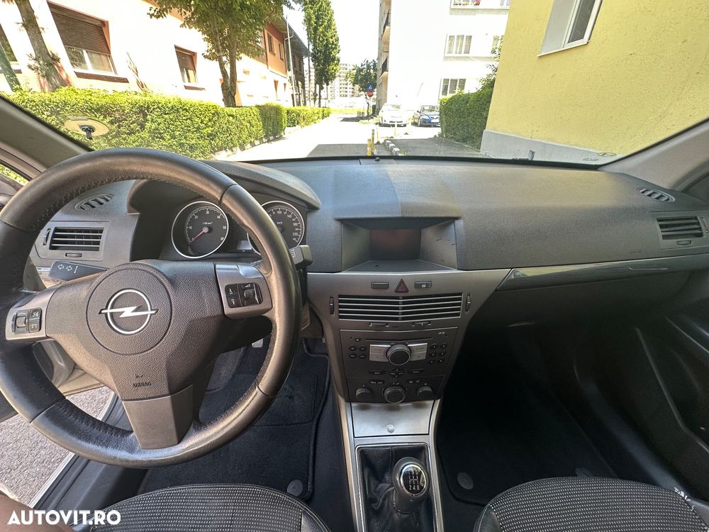 Opel Astra 1.7 CDI Cosmo - 18