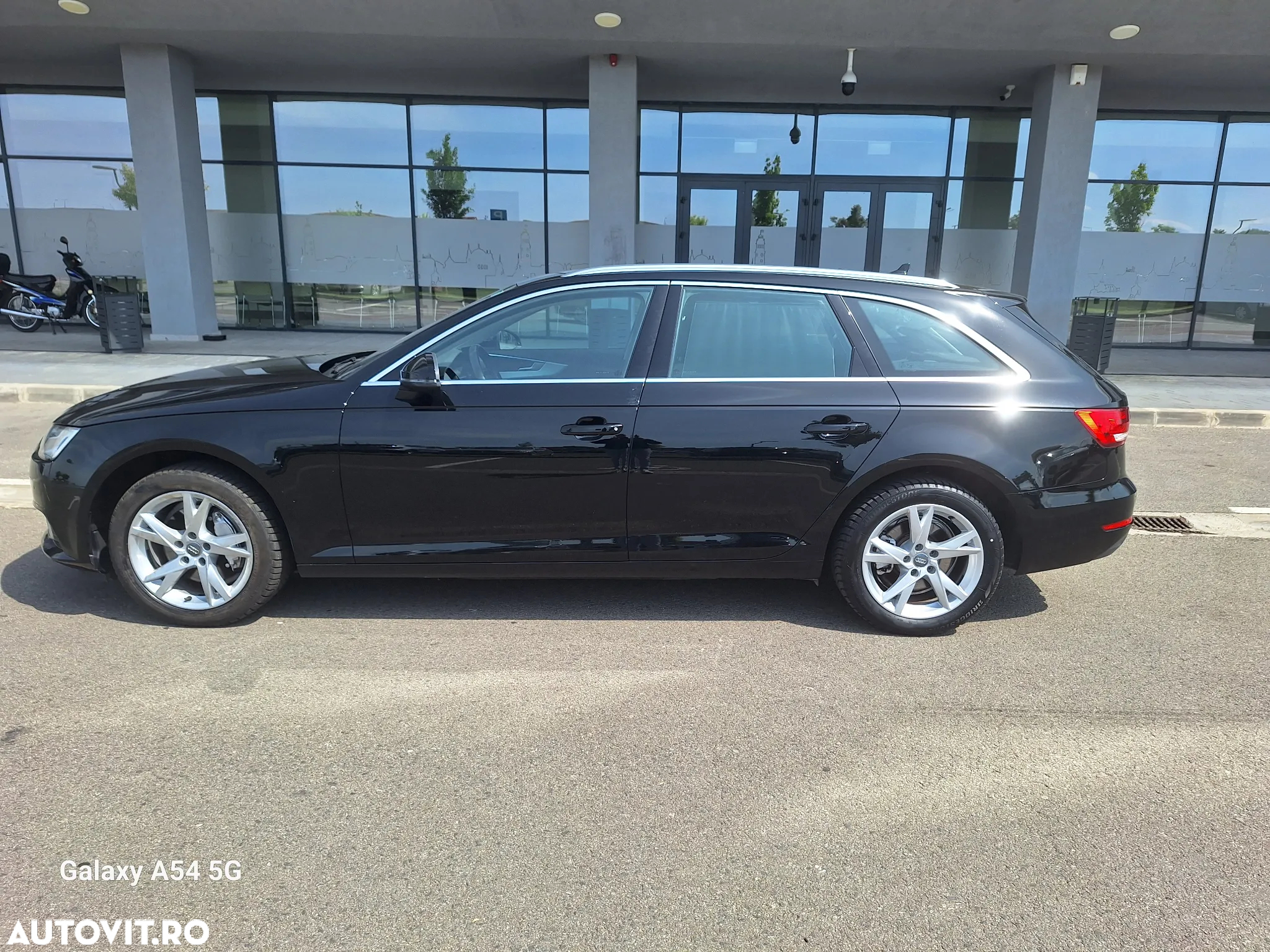Audi A4 Avant 2.0 TDI quattro S tronic Sport - 2