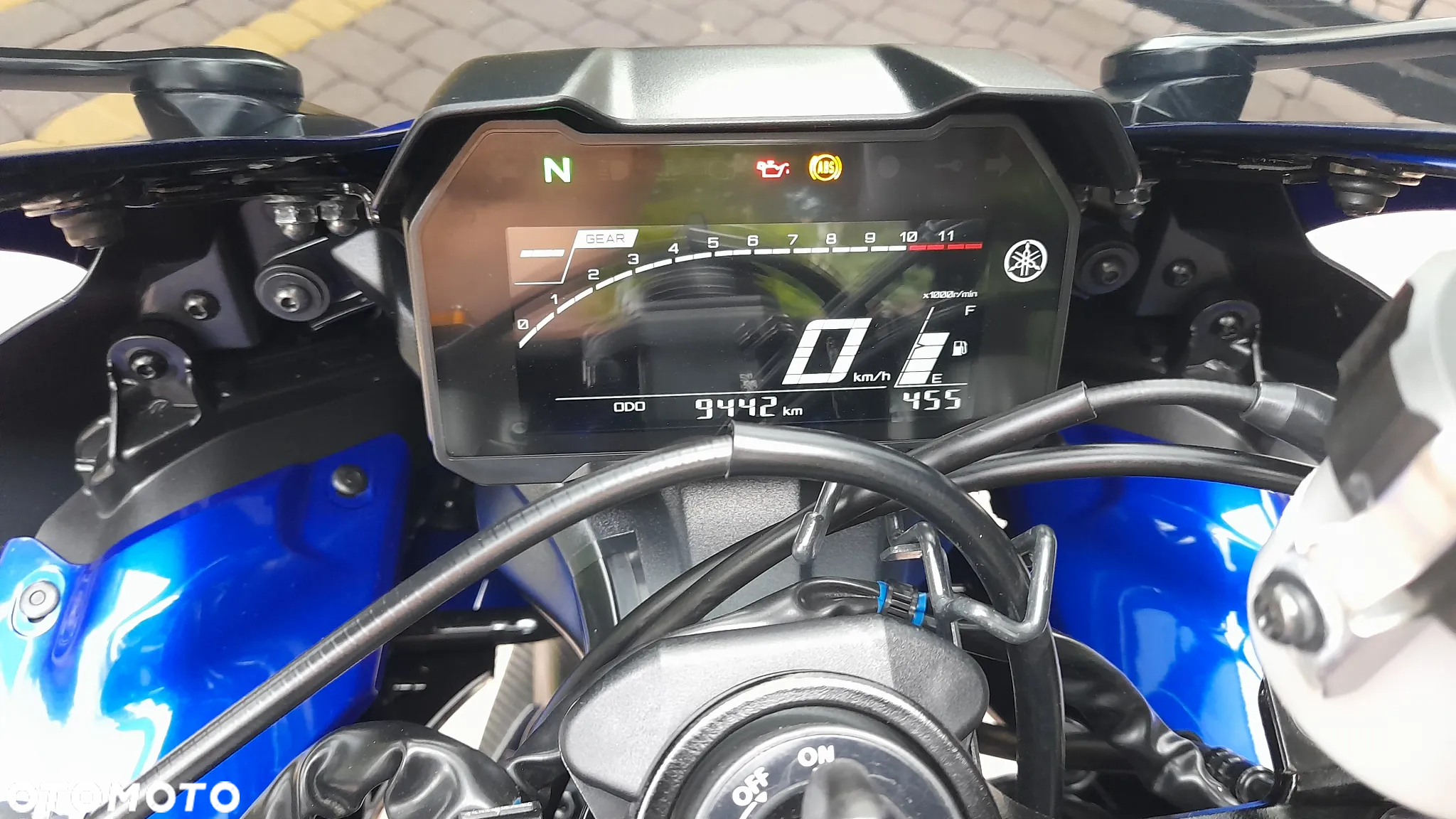 Yamaha R7 - 8