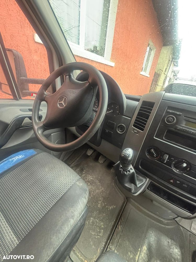 Mercedes-Benz SPRINTER cu lift - 7
