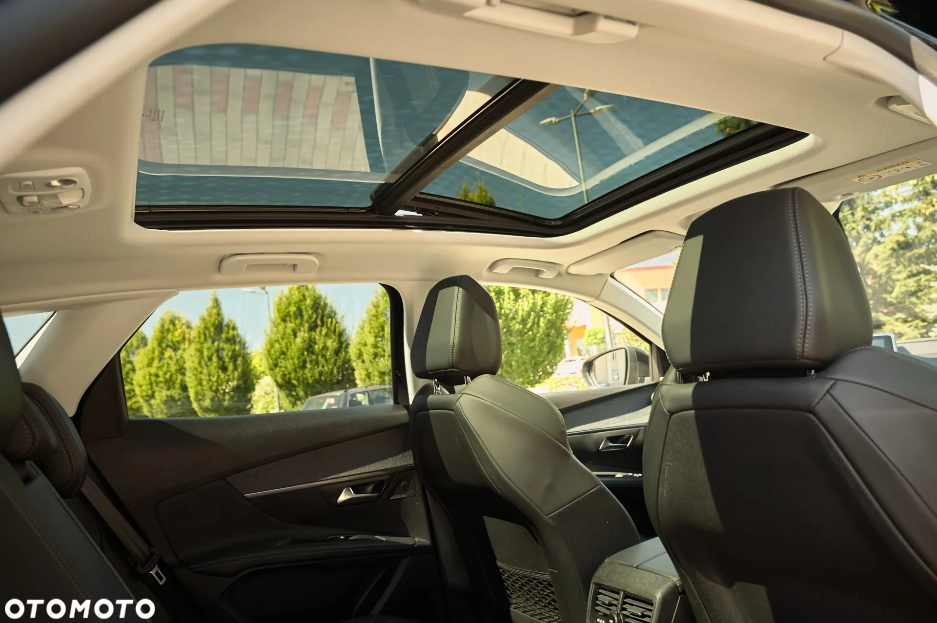 Peugeot 3008 BlueHDi 130 Stop & Start Allure Business-Paket - 25