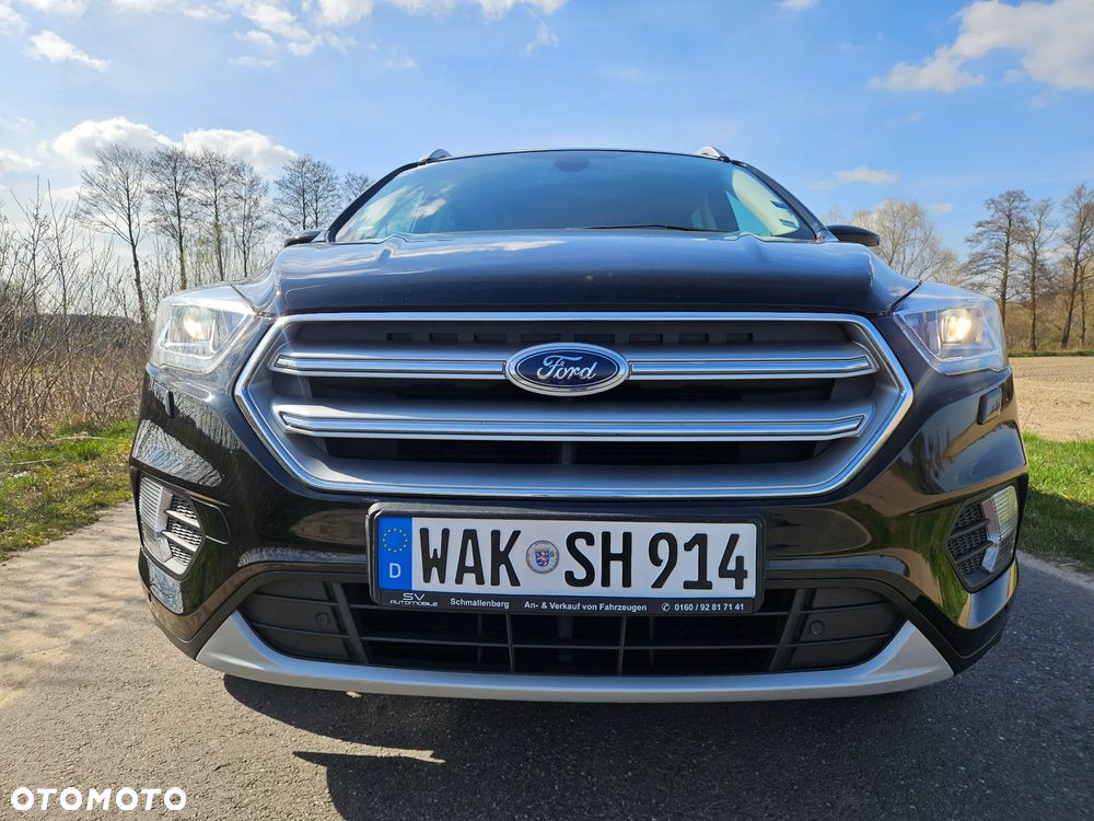 Ford Kuga 1.5 EcoBoost 2x4 Titanium - 4