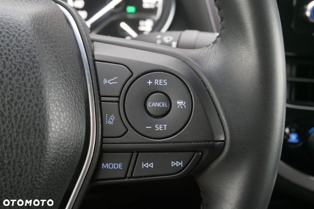 Toyota Camry 2.5 Hybrid Comfort CVT - 24