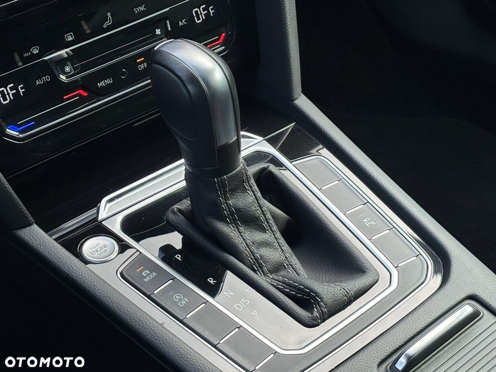 Volkswagen Arteon 2.0 TSI R-Line DSG - 19