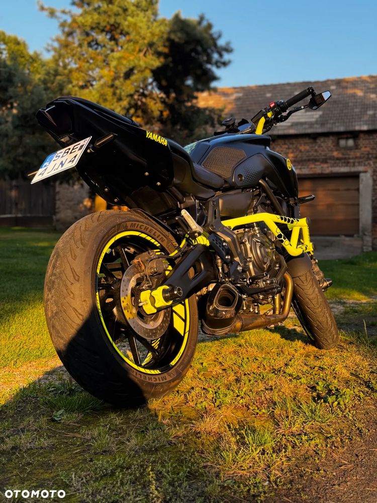 Yamaha MT - 2