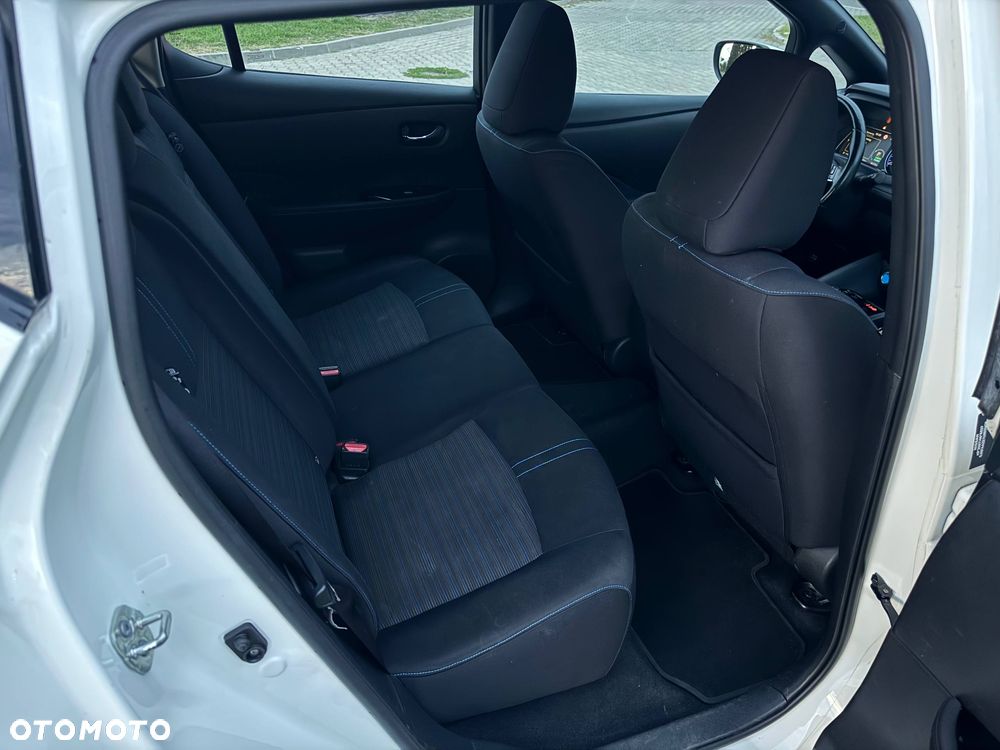Nissan Leaf - 16