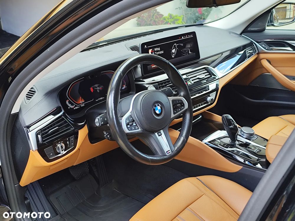 BMW Seria 5 530i GPF xDrive Luxury Line - 9