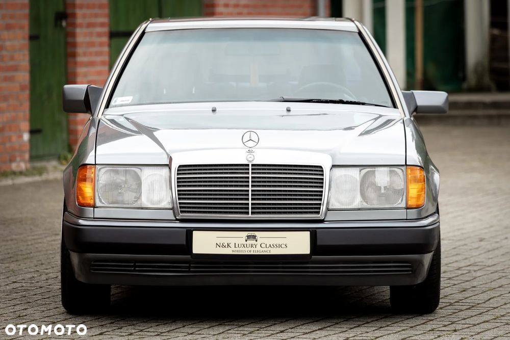 Mercedes-Benz W124 (1984-1993) - 38