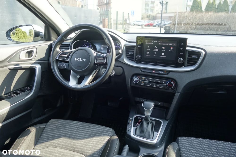 Kia Ceed 1.5 T-GDI M DCT - 11