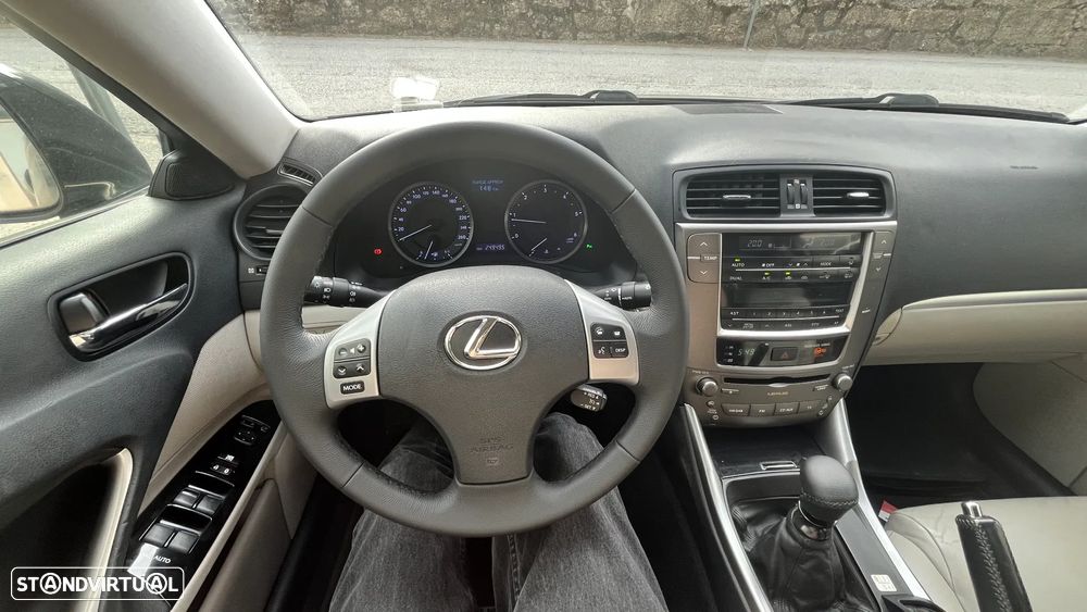 Lexus IS 200 d P.Executive 2G - 11