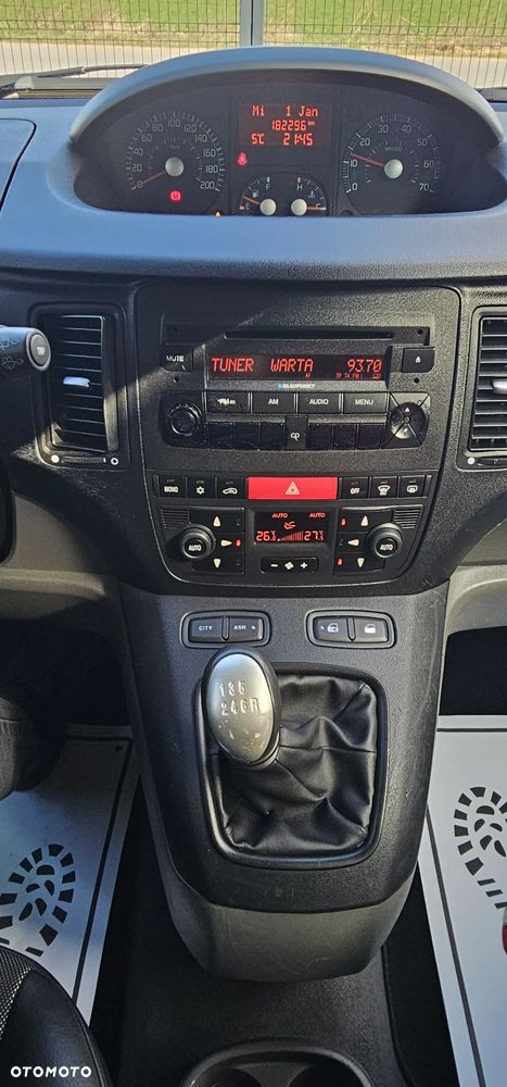 Fiat Idea 1.4 16V Emotion - 11