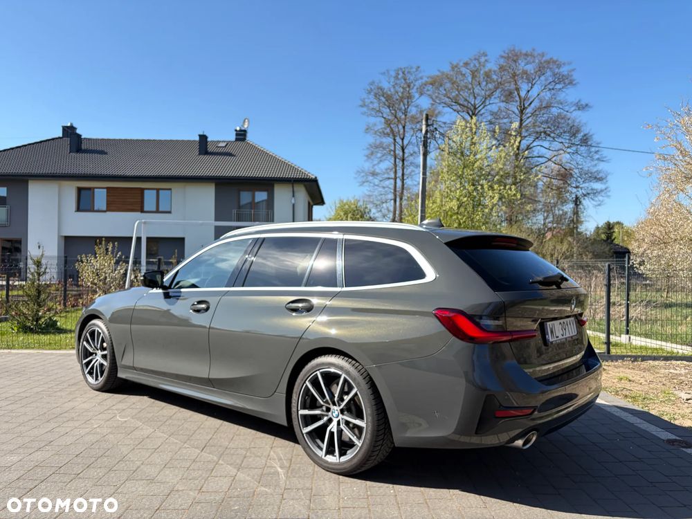 BMW Seria 3 330i - 7