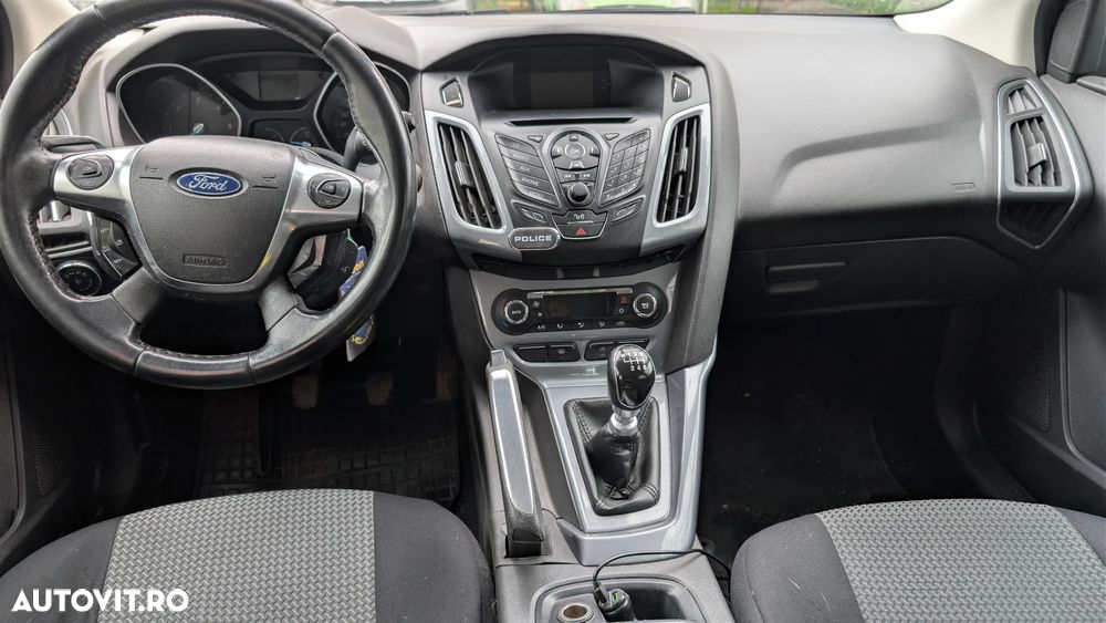 Ford Focus 1.6 TDCI DPF Titanium - 8