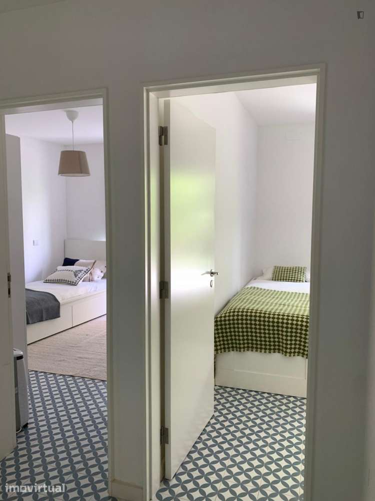 Apartamento com 2 quartos - localizado em Sete Rios Lisbon - Grande imagem: 3/9