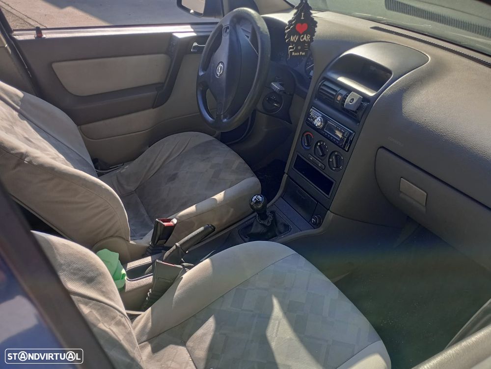 Opel Astra 1.4i Sprint - 2