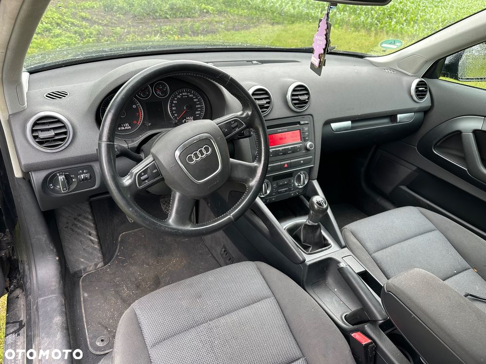 Audi A3 3-drzwiowe 1.6 Ambiente - 8