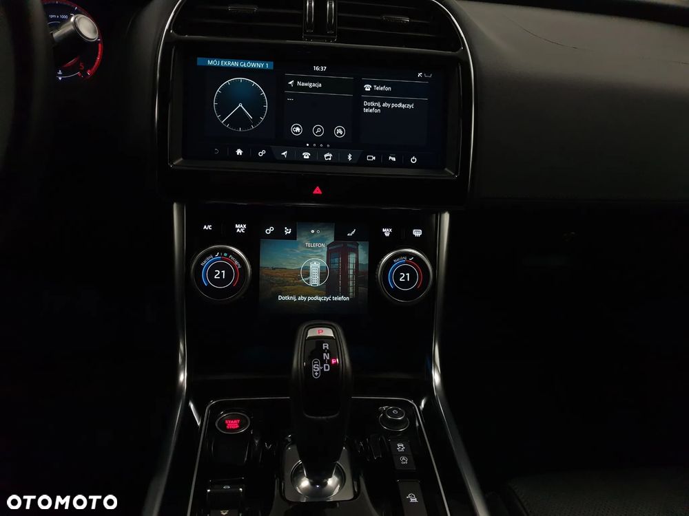 Jaguar XE 2.0 D180 SE - 21