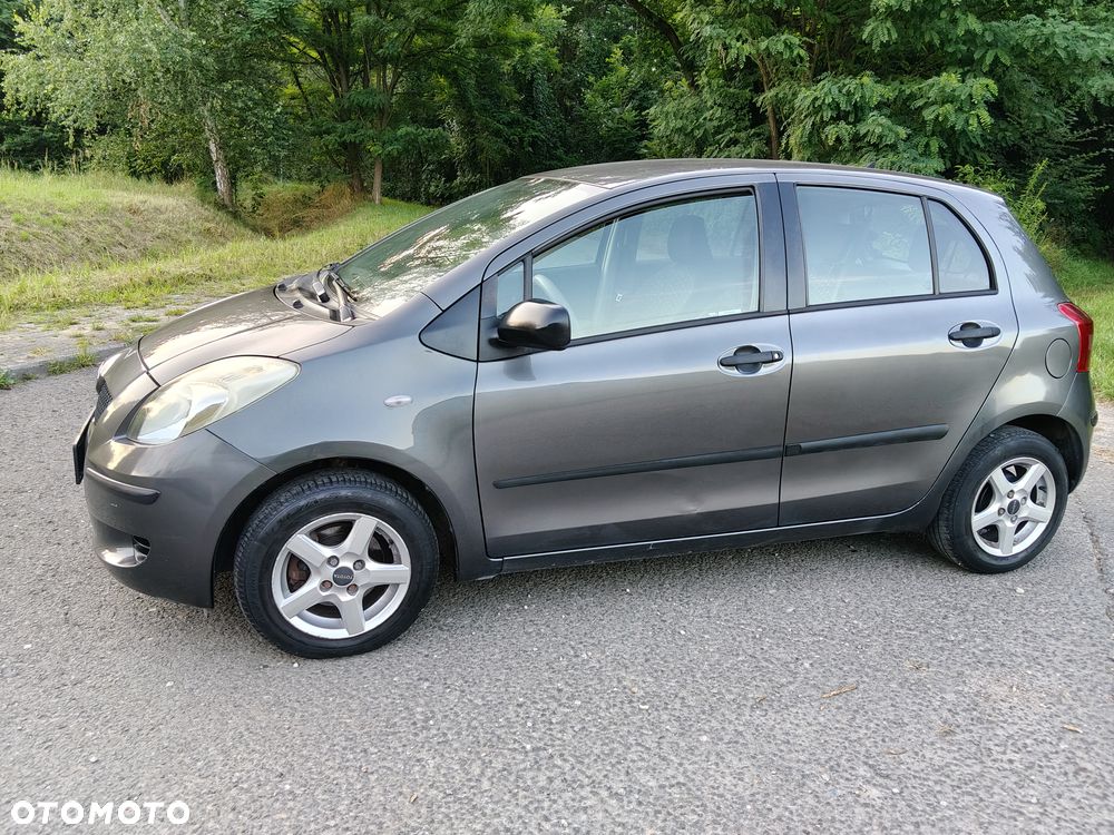 Toyota Yaris 1.0 Terra EU5 - 2