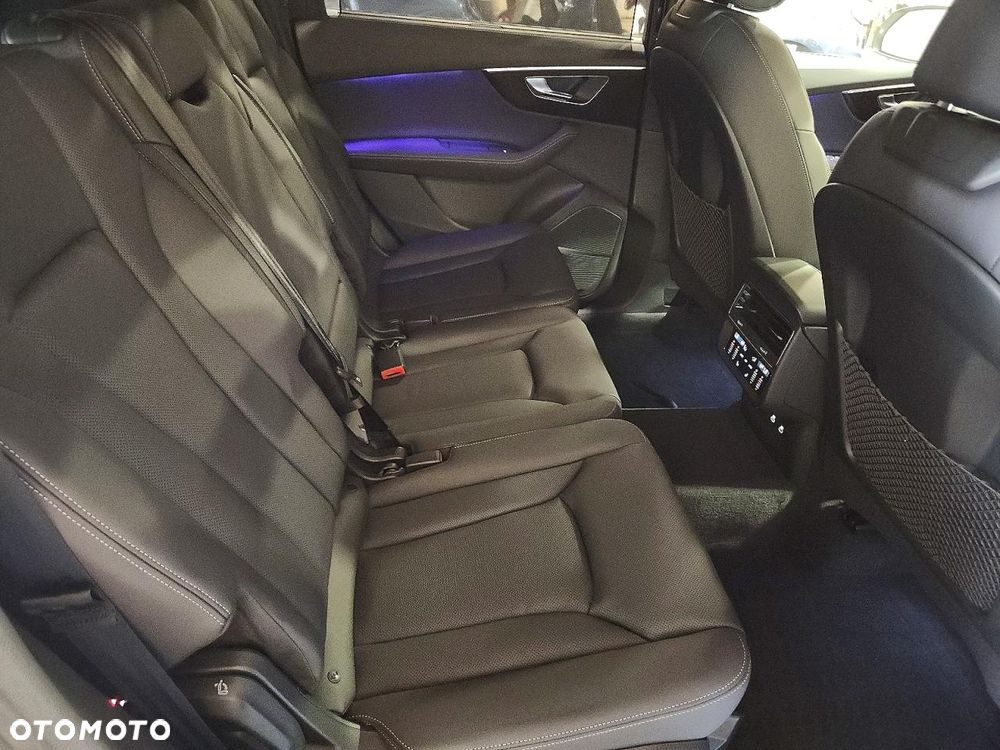 Audi Q7 3.0 TFSI Quattro Tiptronic - 12