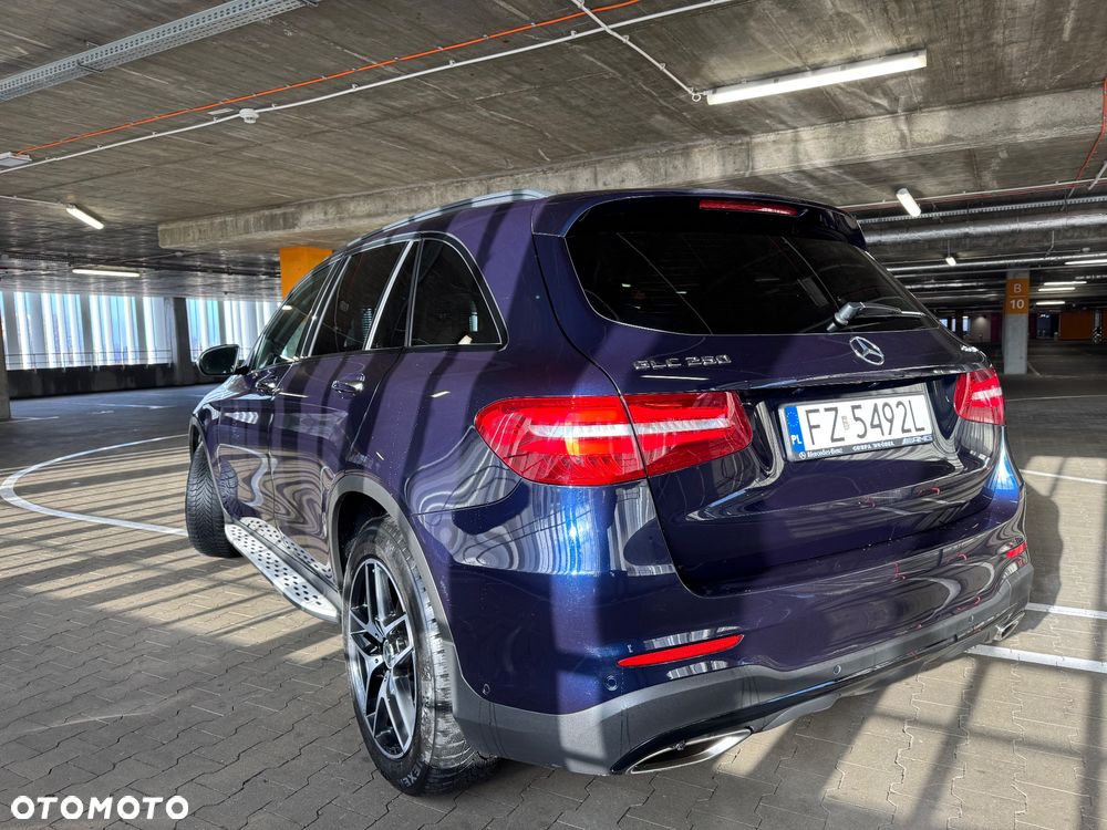 Mercedes-Benz GLC 250 4Matic 9G-TRONIC AMG Line - 4