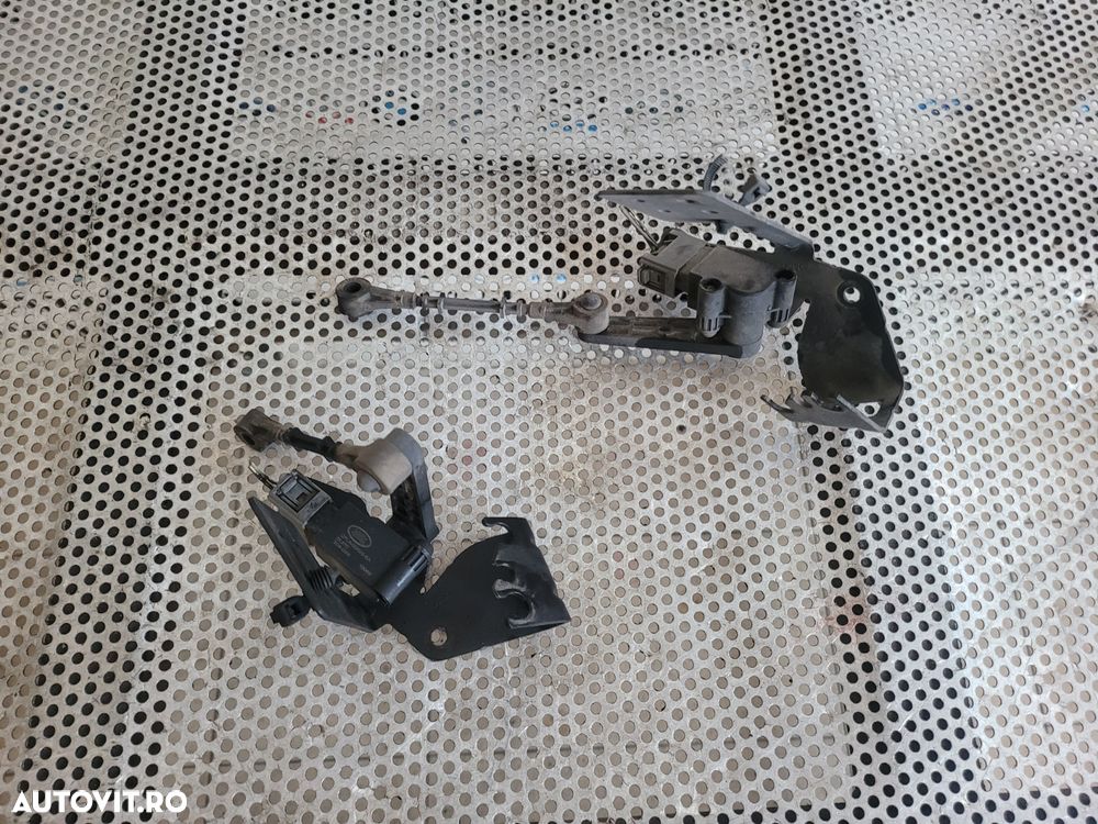 Senzor Nivel Cantar Faruri Xenon Land Rover Range Rover Sport L494 Vogue Discovery An 2014-2015-2016-2017-2018 Cod CPLA-3D026-BA Dezmembrez Range Rover Sport L494 An 2014-2018 Volan Stanga 3.0 Diesel 306DT - 2