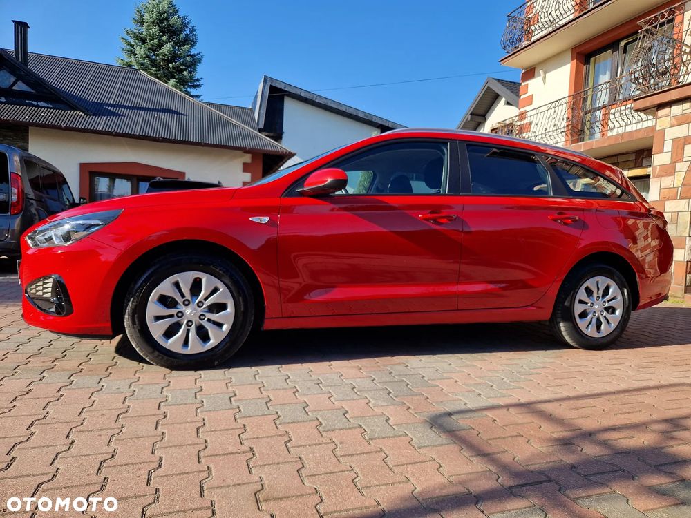 Hyundai i30 1.5 DPI Classic + - 3