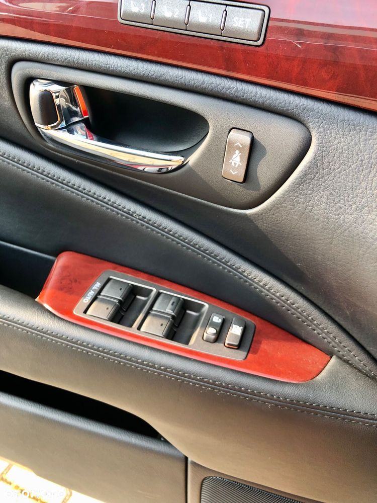 Lexus LS 460 Ambience Line - 17