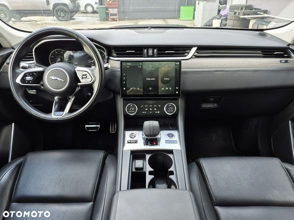 Jaguar F-Pace P250 AWD SE - 30