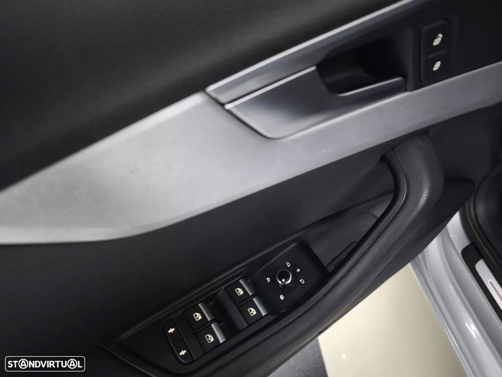 Audi A4 Avant 2.0 TDI S-line - 22