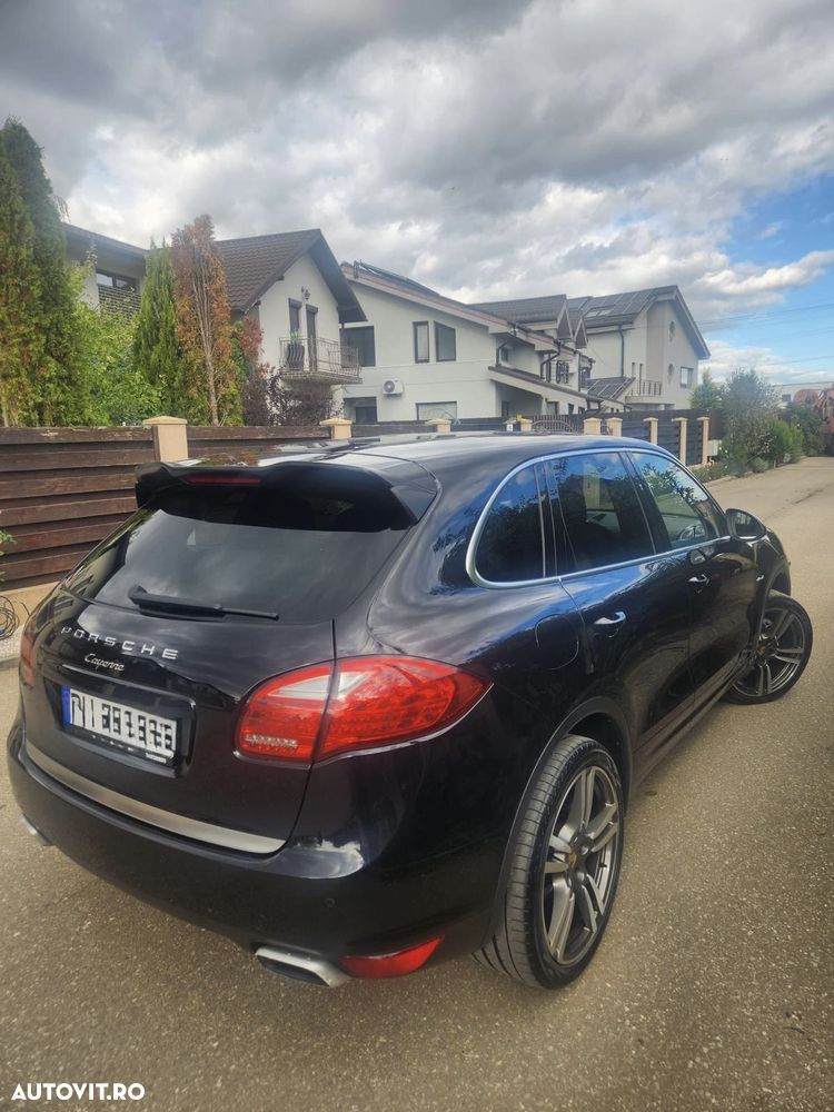 Porsche Cayenne - 2