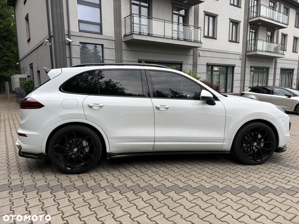 Porsche Cayenne - 8