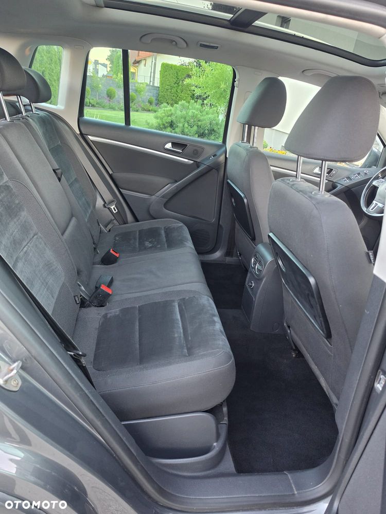 Volkswagen Tiguan 2.0 TDI DPF 4Motion BlueMotion Technology DSG Lounge Sport & Style - 5