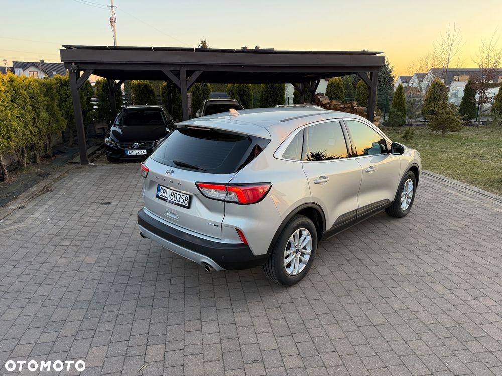 Ford Kuga 2.0 TDCi FWD Titanium - 26