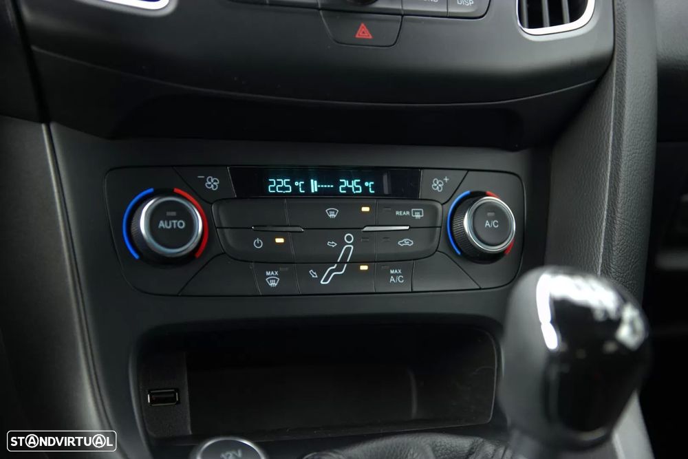 Ford Focus 1.5 TDCi ST-Line - 17