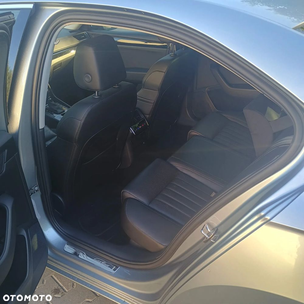 Skoda Superb 2.0 TDI SCR 4x4 L&K DSG - 6