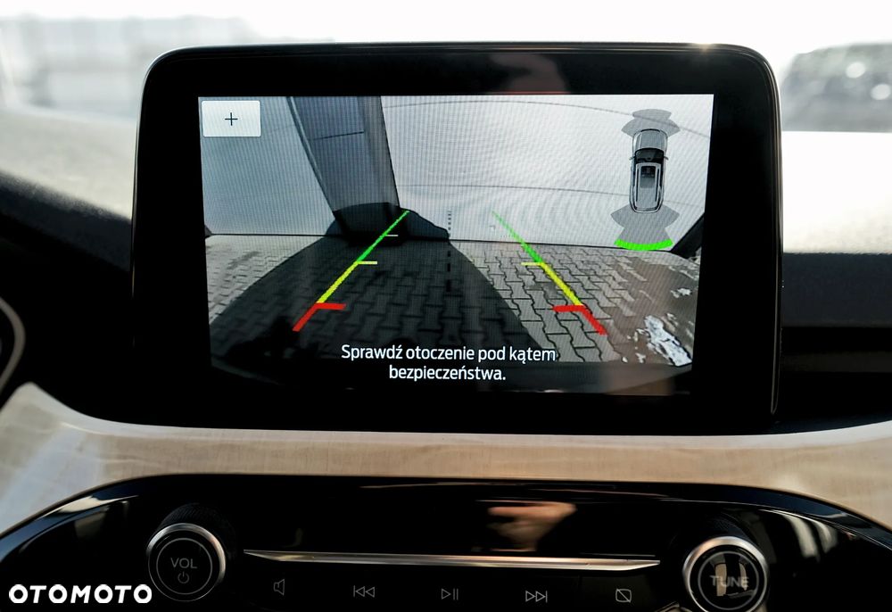 Ford Kuga 2.5 FHEV AWD Titanium - 28