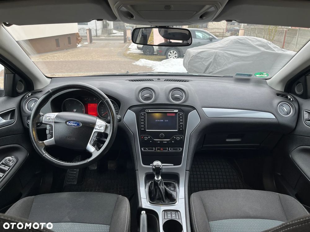 Ford Mondeo SW 2.0 TDCi Ghia - 11
