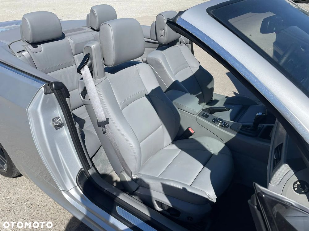 BMW Seria 3 335i - 25