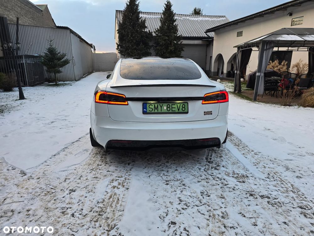 Tesla Model S - 6
