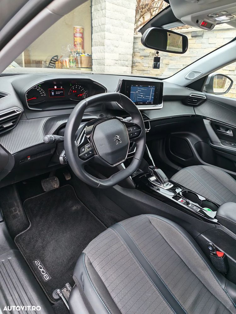 Peugeot 2008 BlueHDi 130 EAT8 Allure - 10