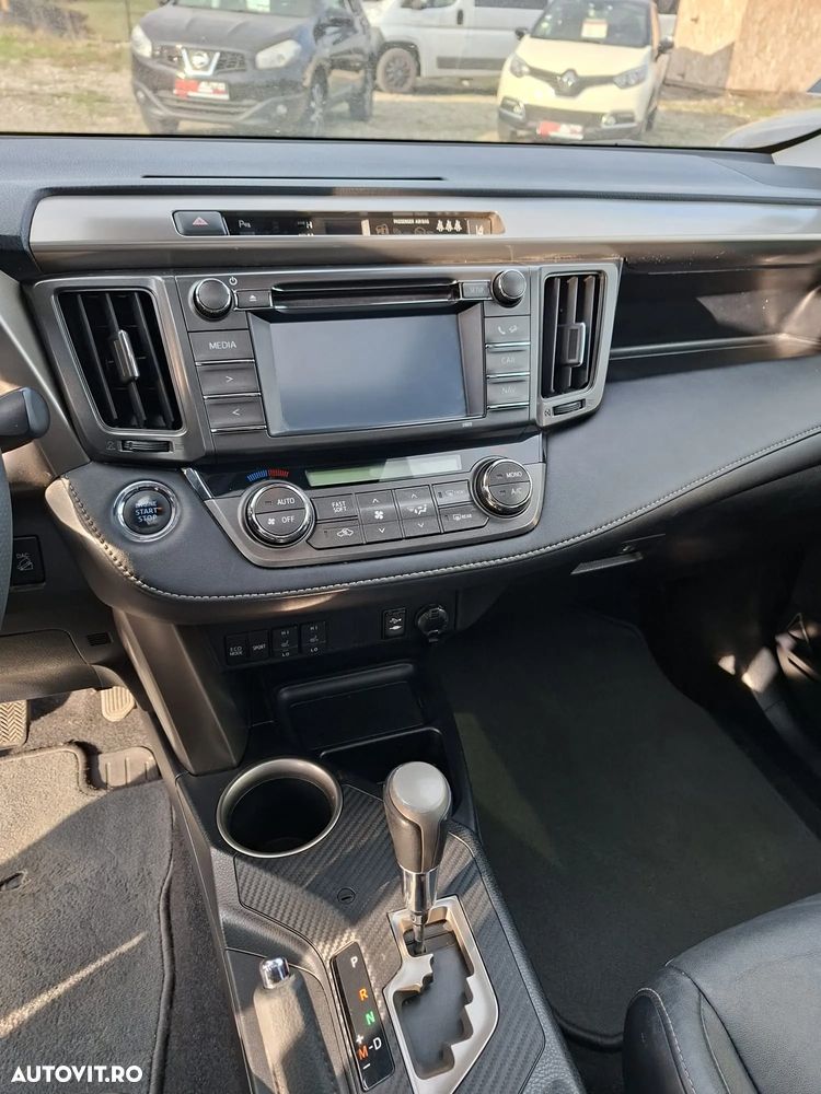Toyota RAV4 - 12