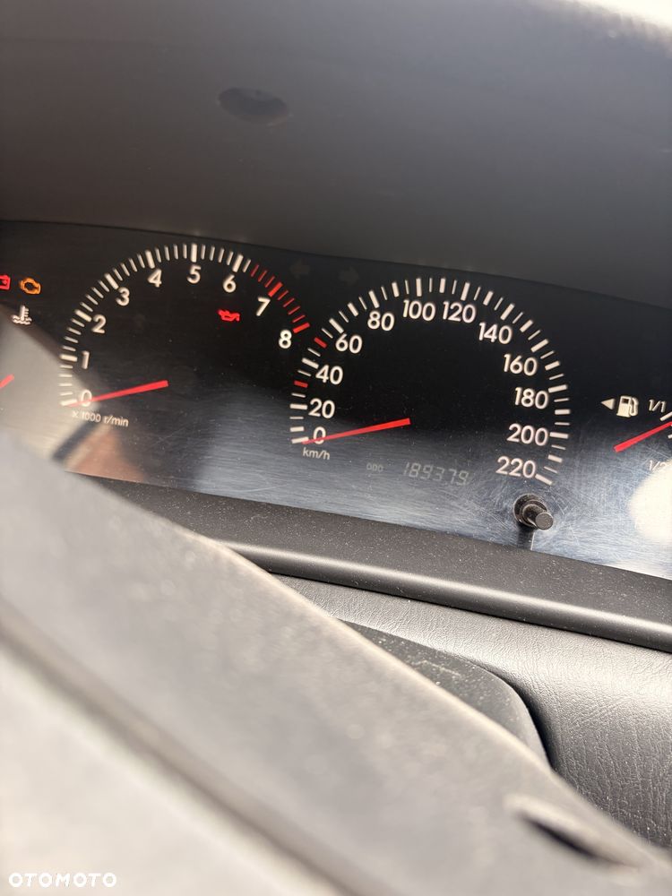 Toyota Corolla - 2
